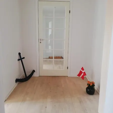 5 Min Walk To Lego House - 80M2 - 2 Bedroom Apartment With Garden Lejlighed *