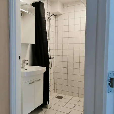 5 Min Walk To Lego House - 80M2 - 2 Bedroom Apartment With Garden Lejlighed *
